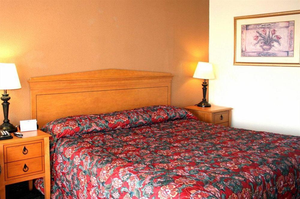 Americas Best Value Inn - Goodlettsville Extérieur photo